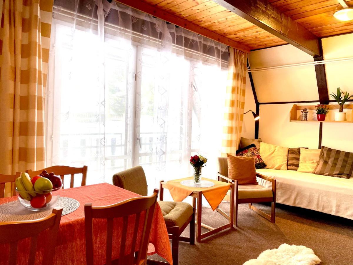 Hotel A Penzion Pegas Vlachovice Buitenkant foto