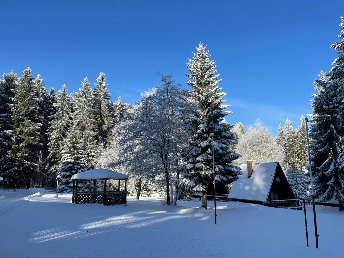 Hotel A Penzion Pegas Vlachovice Buitenkant foto