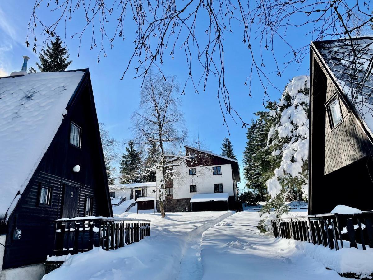 Hotel A Penzion Pegas Vlachovice Buitenkant foto